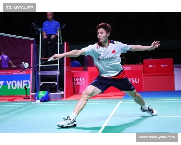 安赛龙在多米尼加公开赛中凭借精彩反手抽球实现关键得分